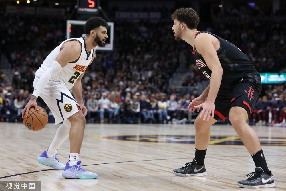 来自世界各 来自世界各