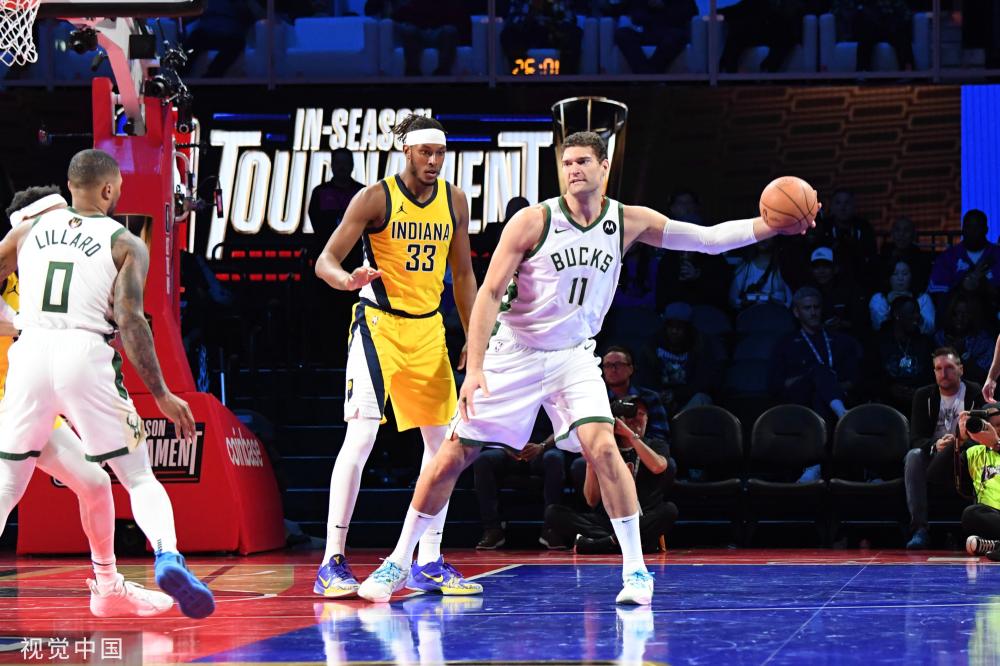 在足球战术 在足球战术