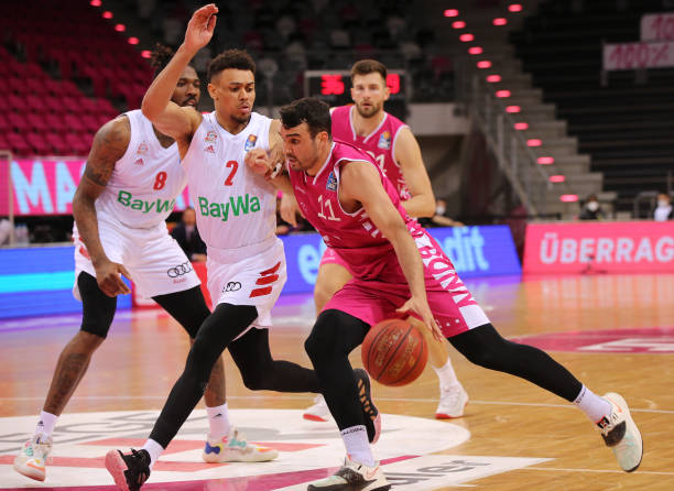 利作出了关 利作出了关